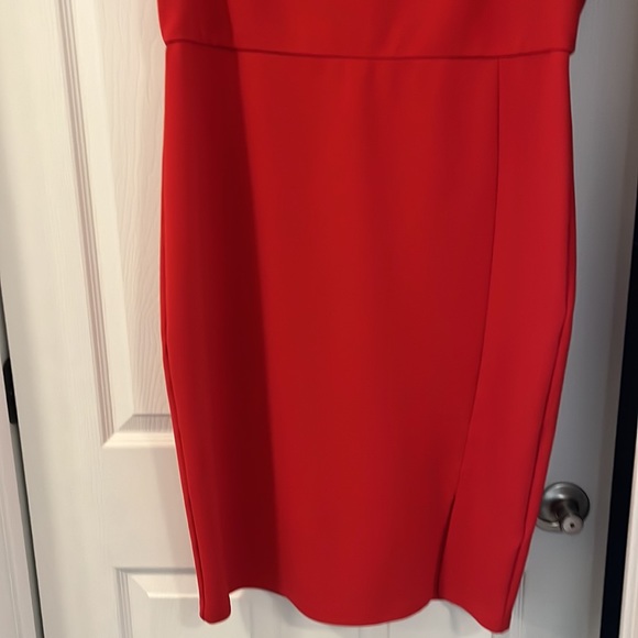 Women’s Dress - Picture 3 of 10